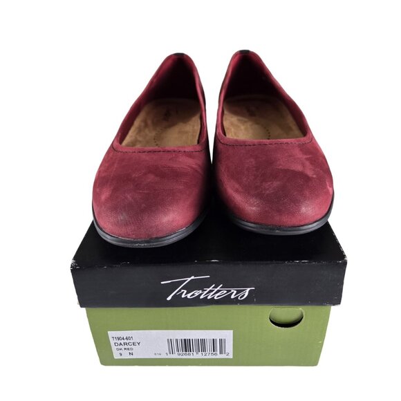 Trotters Darcey Dark Red Nubuck Comfy Ballerina Flat 9 Narrow Great Condition - Picture 1 of 12